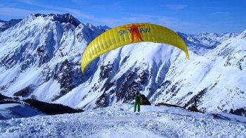 Idalp - Paraglider © Wilhelm & Antje Severings