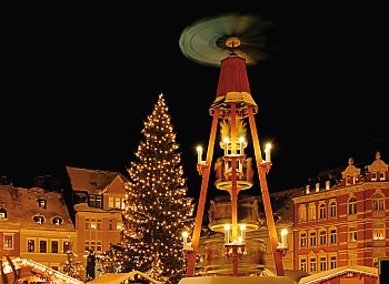 Weihnachtsmarkt in Annaberg-Buchholz © LianeM-shutterstock.com/2013