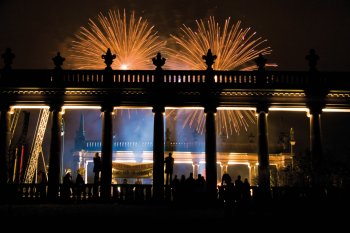 Feuerwerk an der Glienicker Brücke in Potsdam © JuHer-fotolia.com