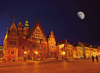 Rathaus und Marktplatz in Breslau © pablo777-stock.adobe.com