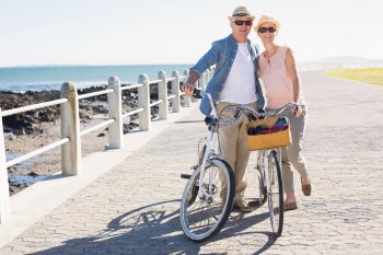 Radtour am Meer © WavebreakMediaMicro-fotolia.com