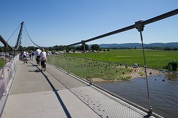 Radweg bei Minden an der Weser © Christian Schwier-fotolia.com