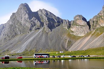 Bus am See © Jann Reiners