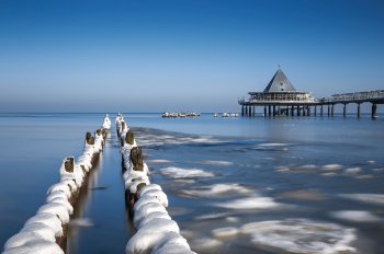 Seebrücke Heringsdorf im Winter © Katja Xenikis-stock.adobe.com