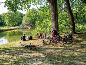 Auszeit in Leipzig, Clara-Zetkin-Park im Sommer © Animaflora PicsStock - stock.adobe.com