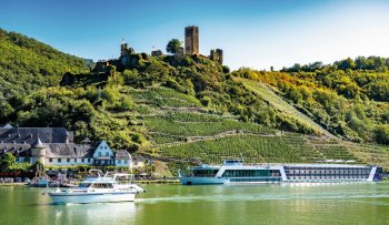 Beilstein an der Mosel mit Burg Metternich © Comofoto - stock.adobe.com