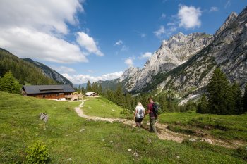 Wanderung durch das Raintal © Rene Paulweber, TVB Naturparkregion Reutte