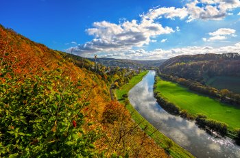 Herbstblick ins Wesertal bei Bad Karlshafen © reimax16 - stock.adobe.com