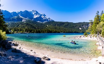 Ausflugsziel Eibsee  © rkbox - stock.adobe.com