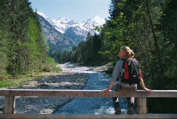 Wanderin in Oberstdorf © Tourismus & Sport Oberstdorf