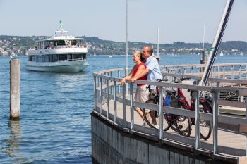 Radfahren auf dem Bodensee-Radweg © Bodensee-Tourismus Service GmbH / ARGE Bodensee-Radweg / www.bodensee-radweg.de