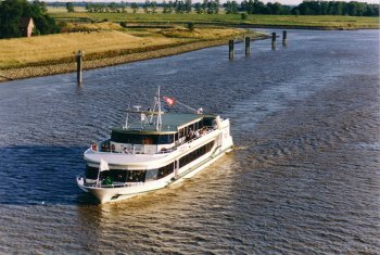 MS Warsteiner Admiral © Germania Schifffahrtsgesellschaft