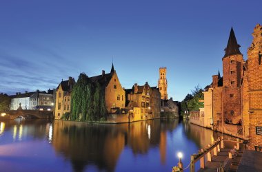  &copy; Fineart Panorama-stock.adobe.com
