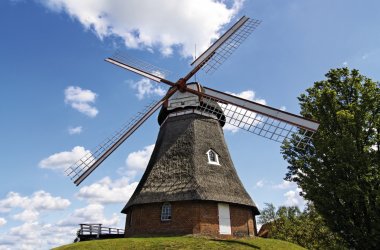 © S. Kuelcue-shutterstock.com/2013