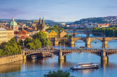  &copy; Noppasinw - stock.adobe.com