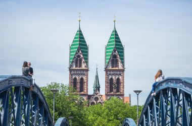  © tichr - stock.adobe.com