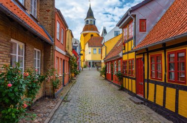  &copy; dudlajzov - stock.adobe.com