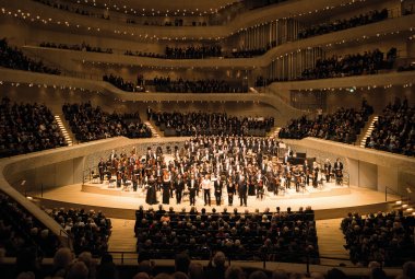 Symphoniker-Hamburg_Requiem-fuer-Hieronymus-Bosch 2 © J-Konrad-Schmidt.jpg