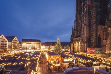 Das Highlight zur Adventszeit -  der Ulmer Weihnachtsmarkt &copy; Ulm/Neu-Ulm Touristik GmbH - Stadtarchiv Ulm
