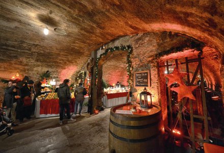 Mosel-Wein-Nachts-Markt Keller Zunftscheune